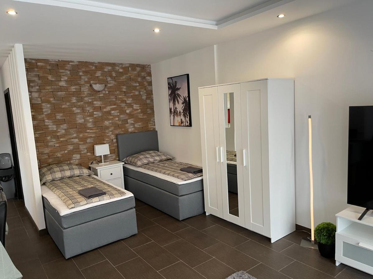 Malibu Apartman & Jacuzzi Miskolc Exteriör bild